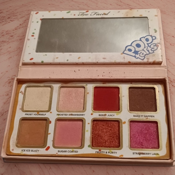 NEW Too Faced Pop-Tarts Frosted Strawberry Mini Palette - Picture 1 of 2